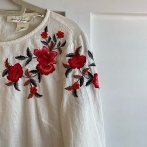 H&M floral peasant top in cream
